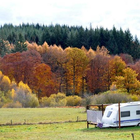 Guillerin Caravan And Glamping Sornac Eksteriør billede