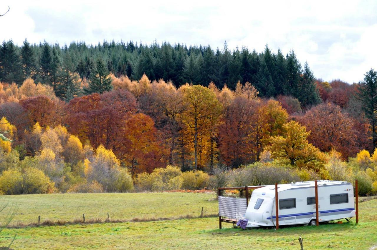 Guillerin Caravan And Glamping Sornac Eksteriør billede