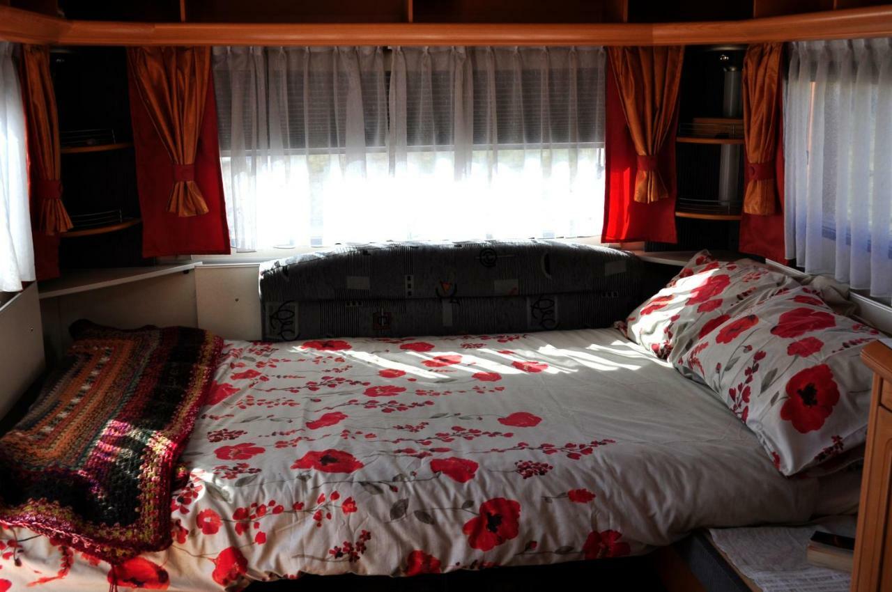 Guillerin Caravan And Glamping Sornac Eksteriør billede